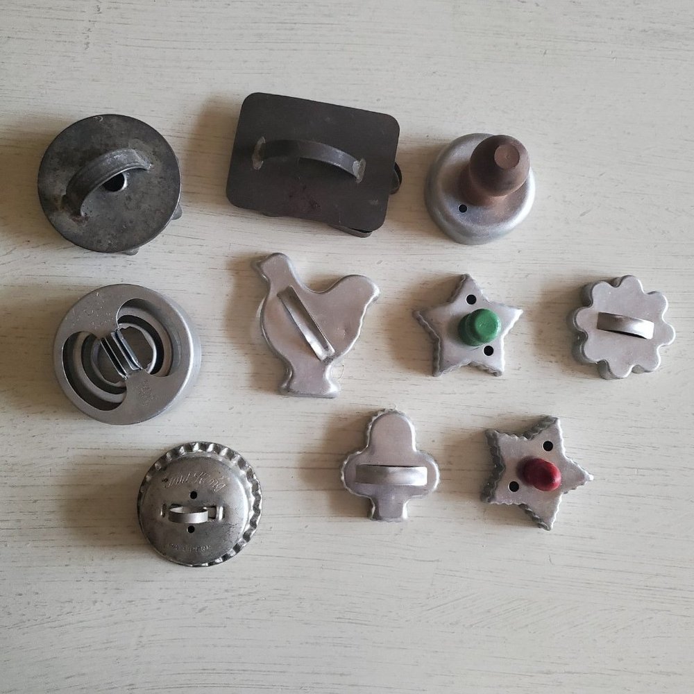 Lot of 10 Vintage 1930s-1960s Cookie/Pastrie Cutters